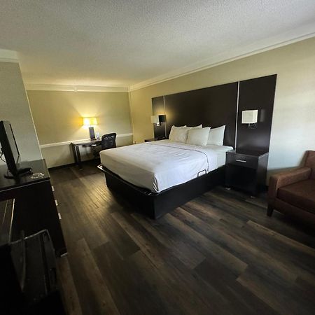 Travelodge By Wyndham Tuscaloosa Buitenkant foto