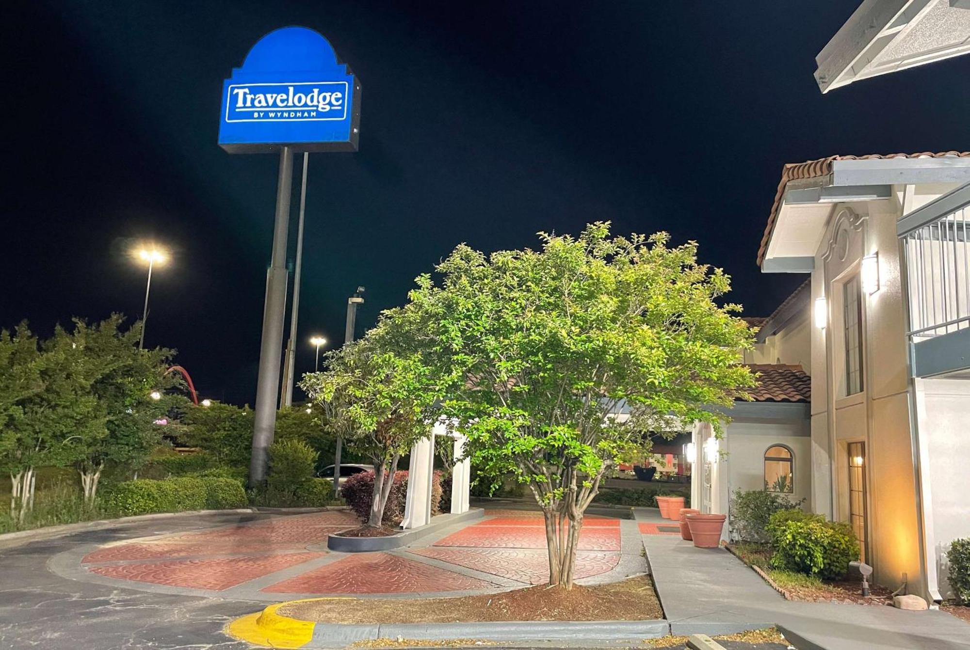 Travelodge By Wyndham Tuscaloosa Buitenkant foto