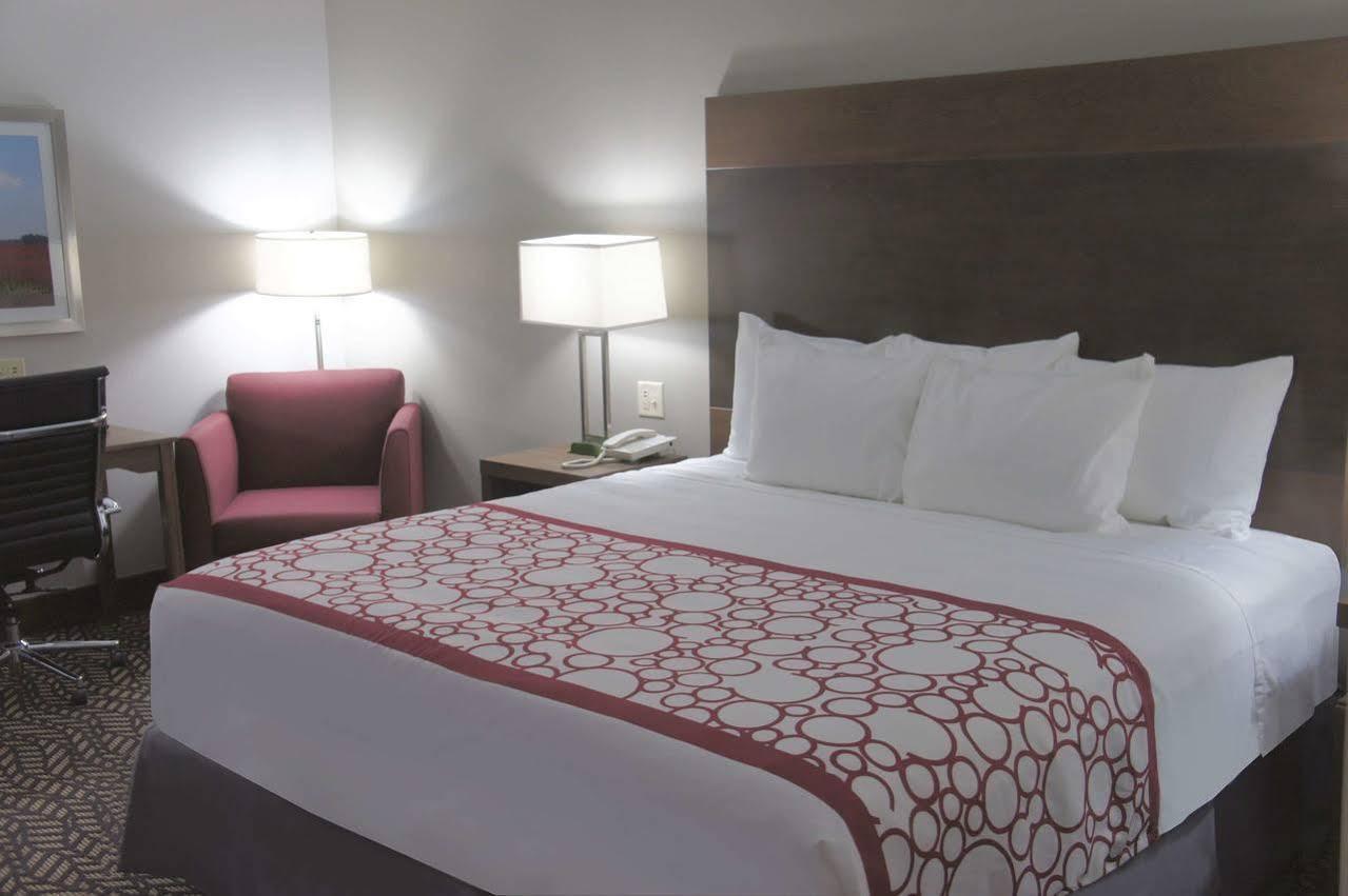 Travelodge By Wyndham Tuscaloosa Buitenkant foto